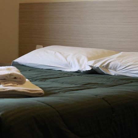 Hotel Turella Uniao Da Vitoria Esterno foto